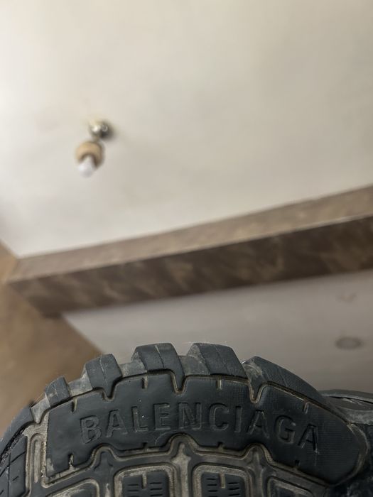 Balenciaga track