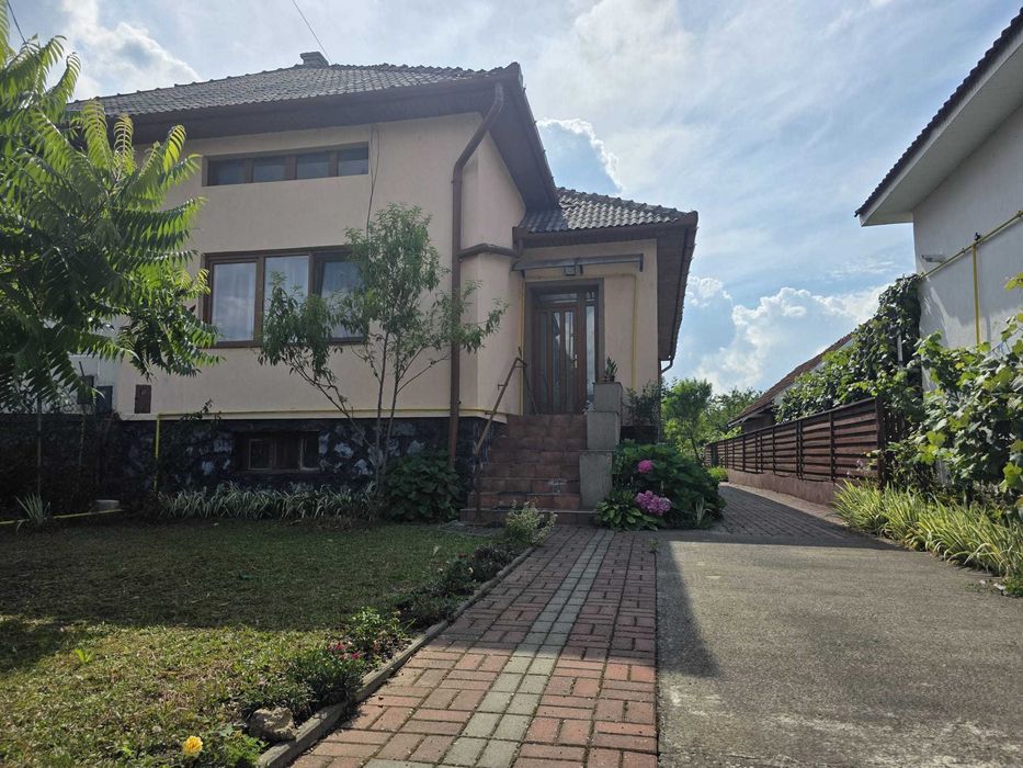 Casă primitoare de vânzare în Seini, aproape de centrul orașului