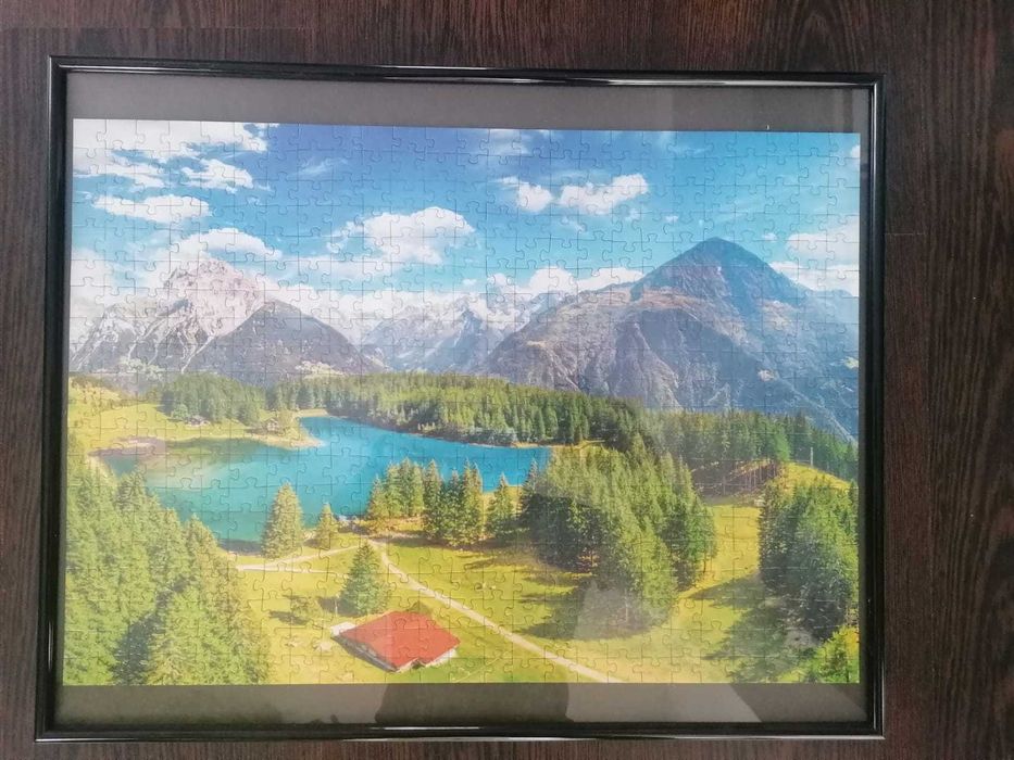 Vând tablouri puzzle înrămate