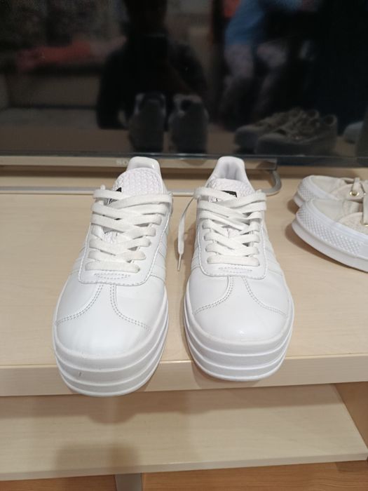 Adidas gazelle бяла кожа