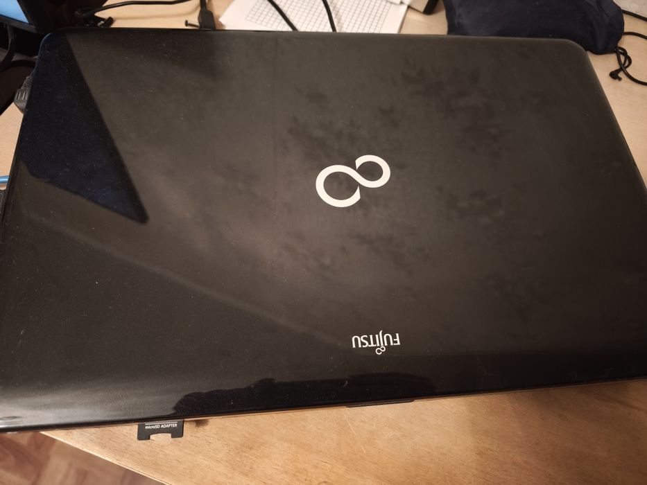 Ноутбук Fujitsu Lifebook NH570, б/у, в хорошем состоянии