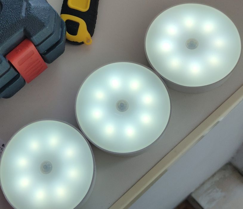 Продам сенсорный ночник (три режима)+подарок