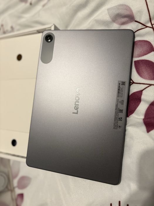 Tableta LENOVO Tab, 10.1", 128GB 4GB RAM Wi-Fi Luna Grey + Clear Case