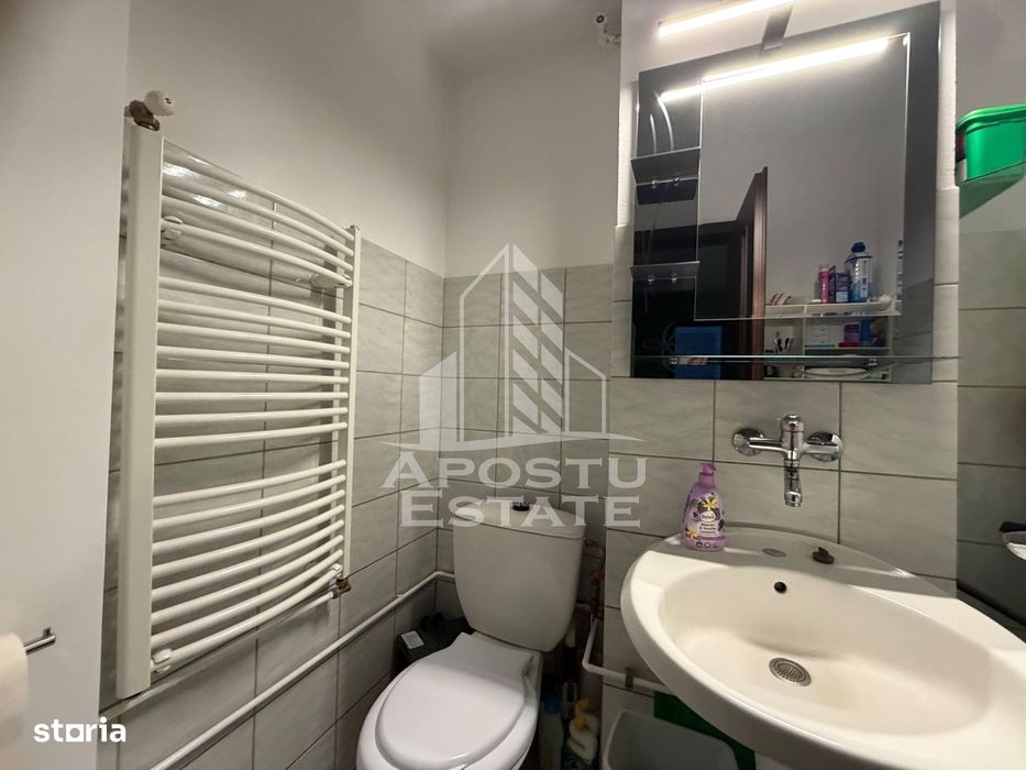Apartament cu 3 camere, et 2, cent. proprie, zona Lunei,in Timisoarara