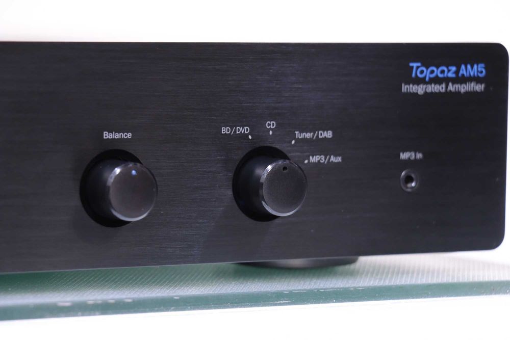 Amplificator Integrat Cambridge Audio Topaz AM5,2x45W.