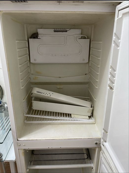 Продам холодильник