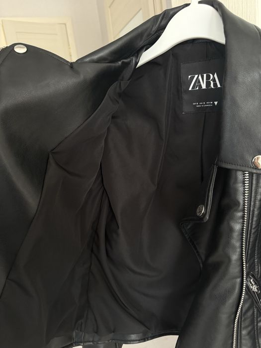 Продам куртку Zara, размер S,