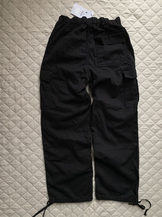 Pantaloni Bershka tip parachute cu buzunare, mărimea XS