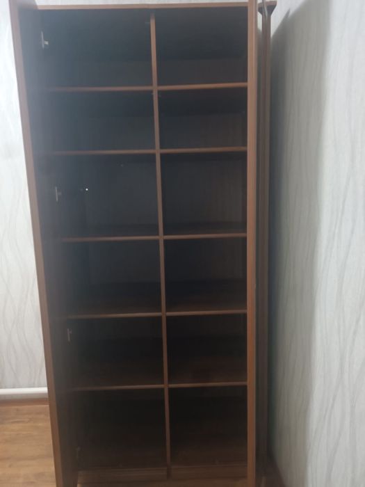 Продам шкаф размер 2.20 на 1.10