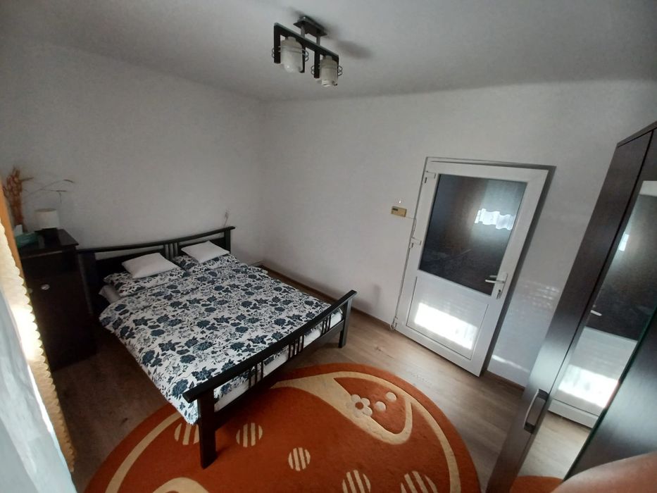 Inchiriez Ap 2 camere 7 Noiembrie