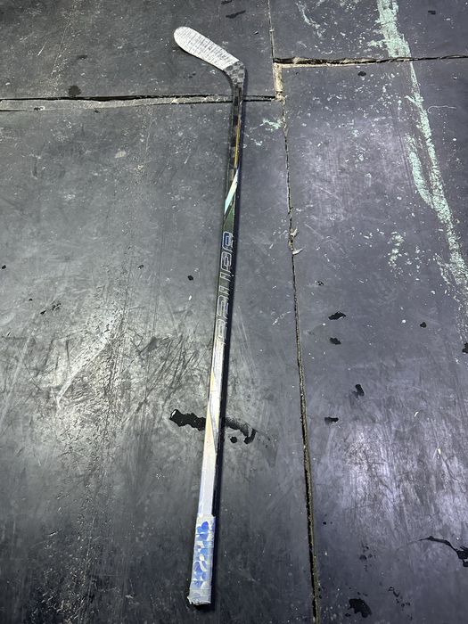 Продам клюшки хоккейные