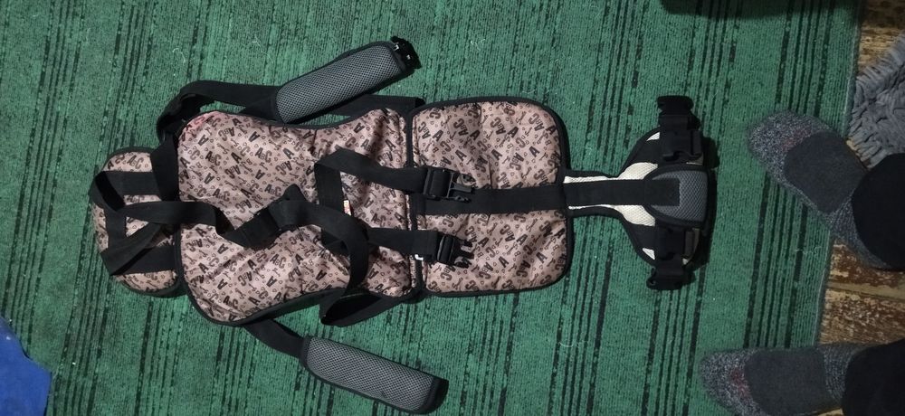 Детское автомобильное кресло