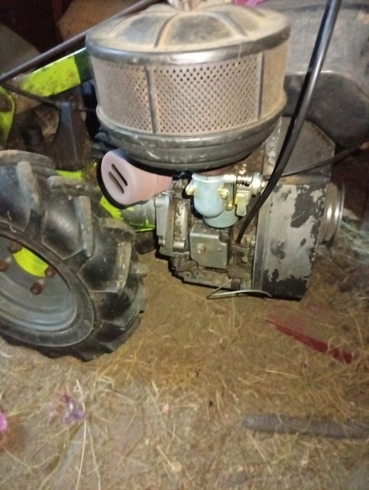 Vând cositoare  mai multe detalii la telefon