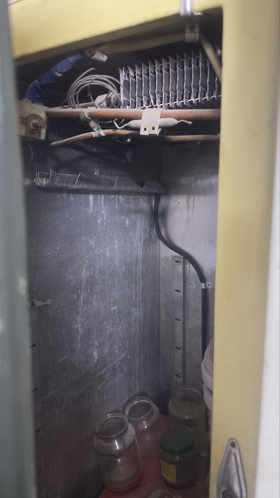 Холодильник большой