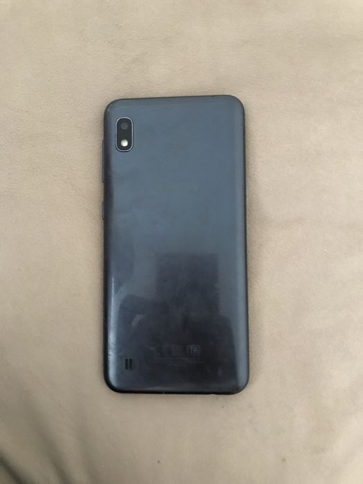 Продам телефон самсунг а10