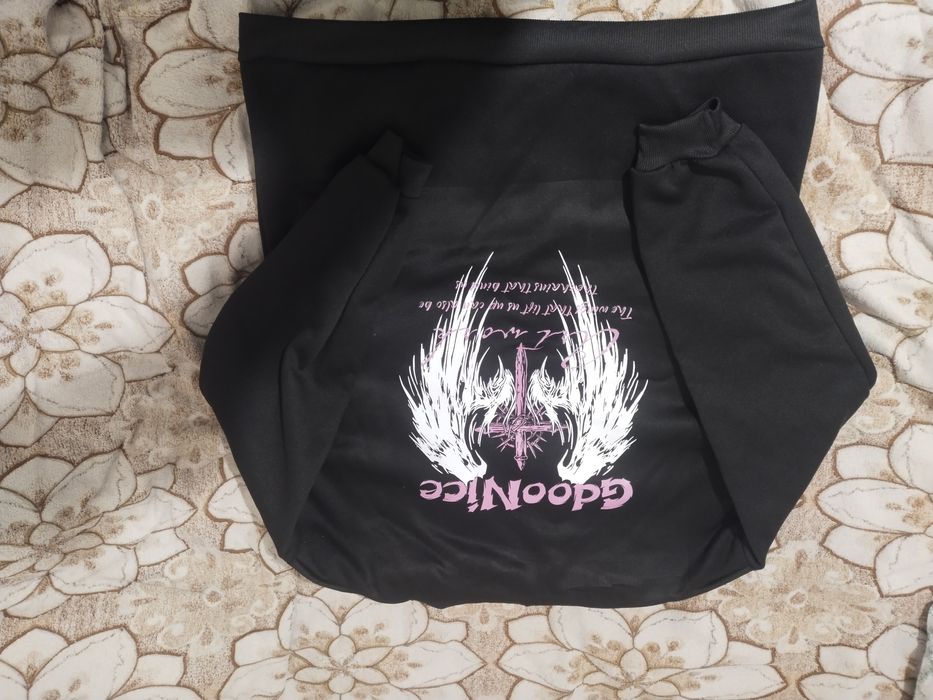 Кофта черная с принтом