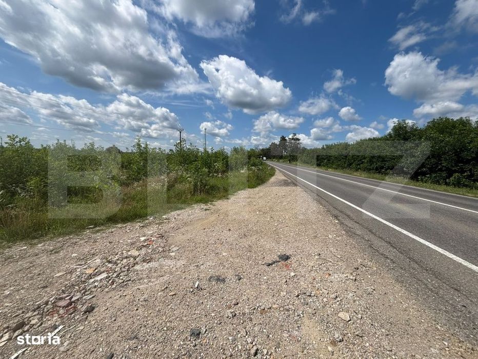Teren intravilan, 1.576 mp, dubla deschidere, drum privat  – DN