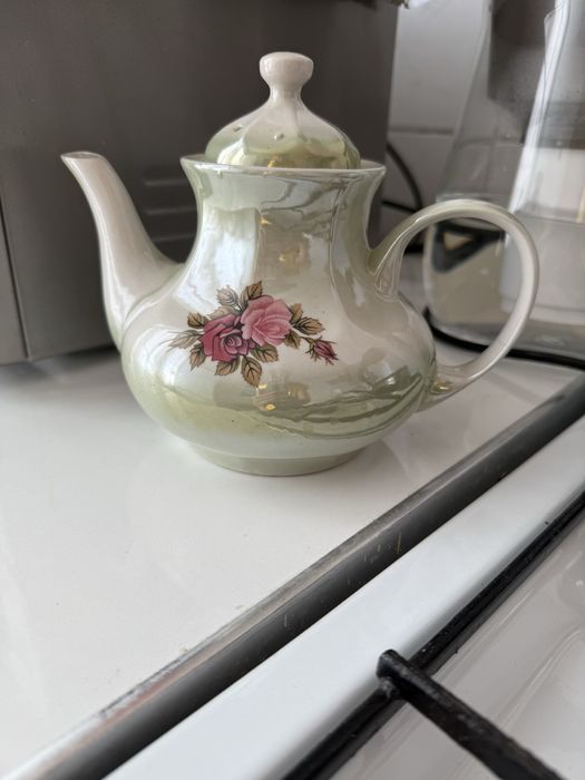 Отдам заварочный чайник