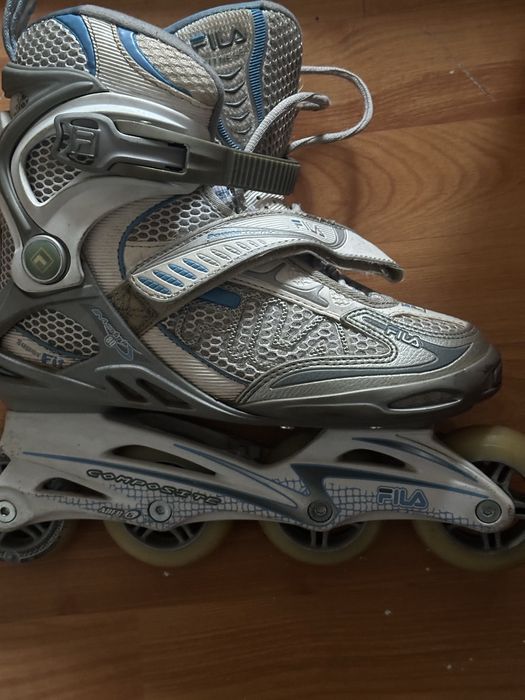 Role cu roti din silicon Fila