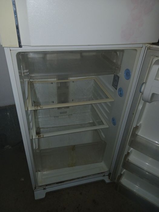 Xoladelnik LG sotiladi