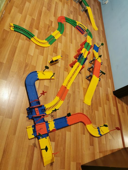 Mega circuit si parcare Wader