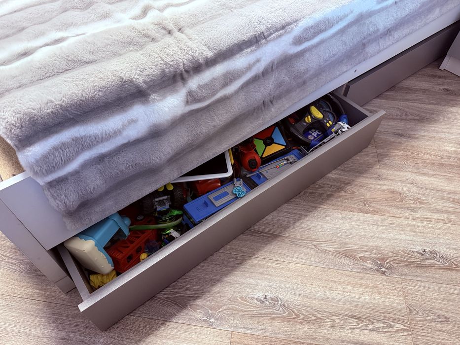 Кровать односпалка без матраса