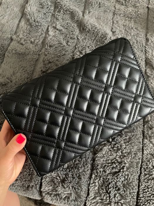 Дамска чанта черна Love Moschino или бяла Love Moschino