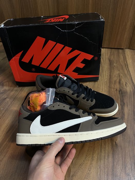 Jordan 1 Retro Low OG SP Travis Scott Mocha marimea 41