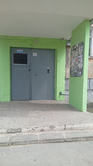 Продам 2 ком на ГАИ