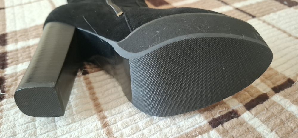 Продам сапоги! Новые!