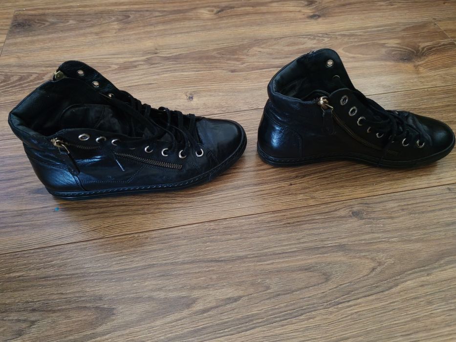 De vânzare ghete piele naturală Paul Green!