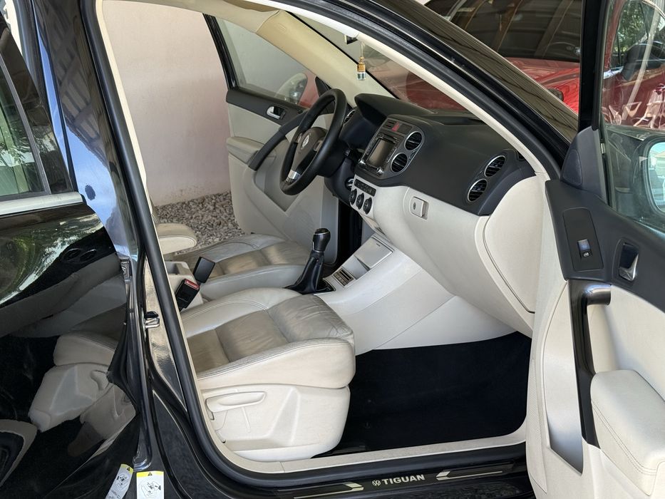 Volkswagen Tiguan 2.0 TDI 140 CP 4X4 2008 SE POATE IN RATE