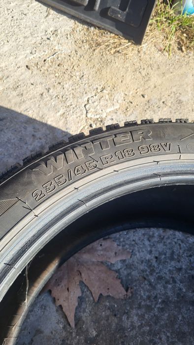 Зимни  гуми Tiger 235/45/18