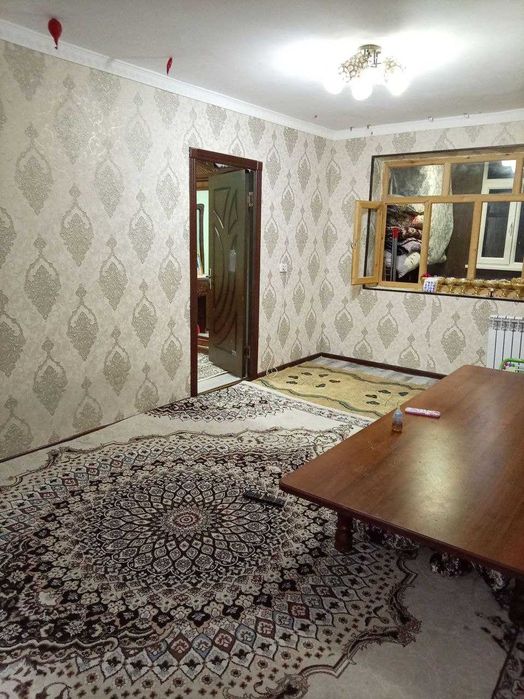 Продается 2-комнатная жилая квартира