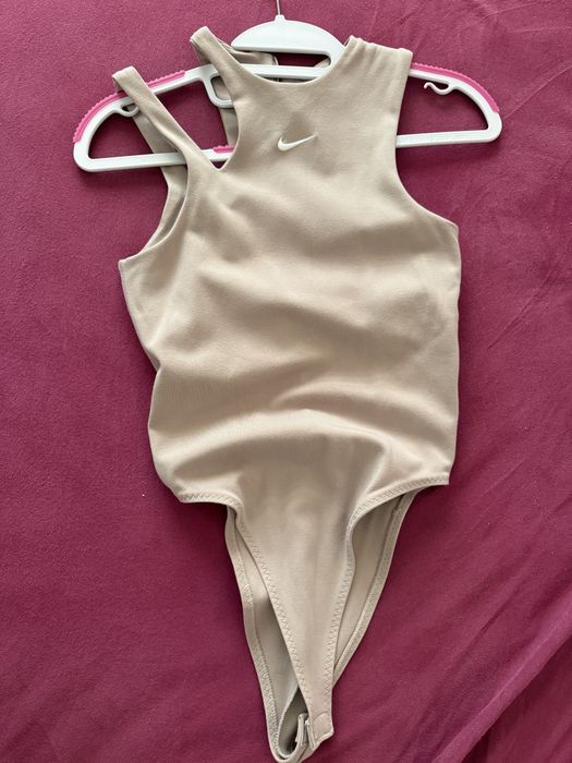 Body nike maro taupe