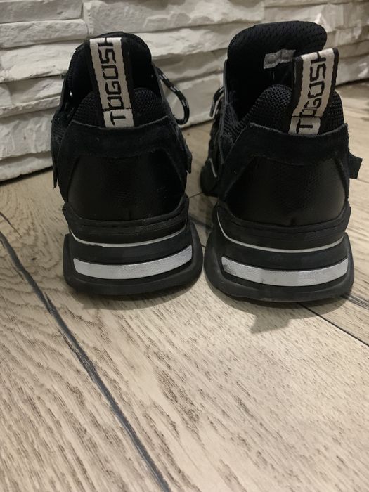 Togoshi сникърси