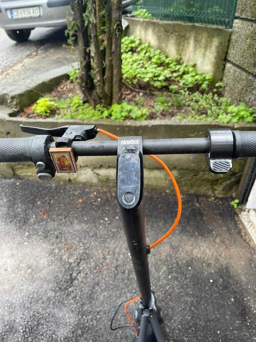 Продавам електрическа тротинетка Ninebot F 2 PRO