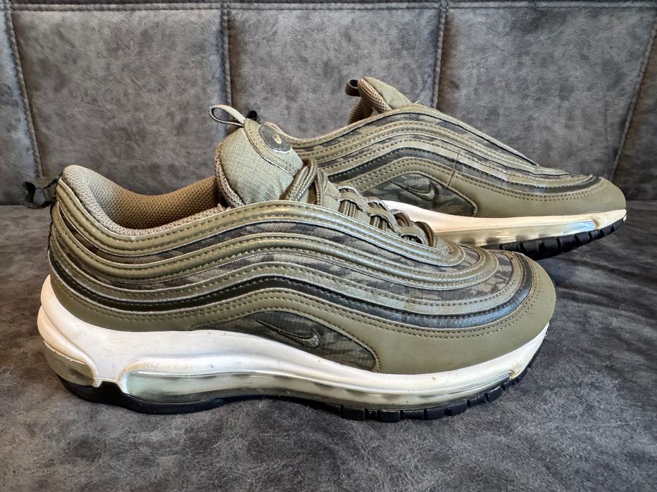 NIKE Air Max 97.