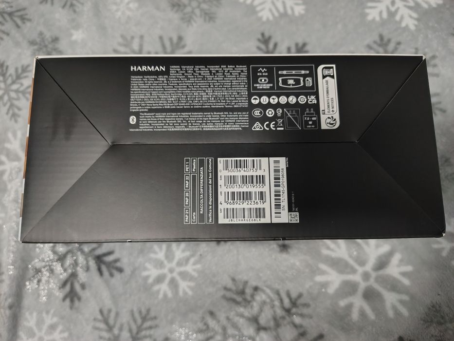 Продавам JBL charge 6