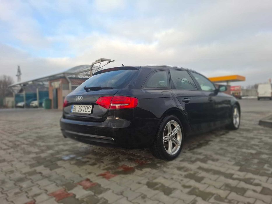 Audi A4 Avant FACELIFT 2.0 TDI 143CP, 2012, cutie automată.