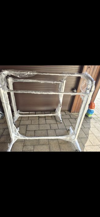 Stender metalic alb cu crom