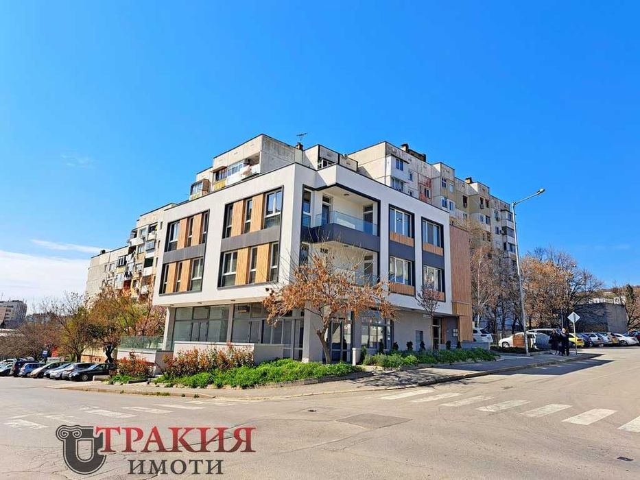 Многофункционален търговски обект - заведение под наем.