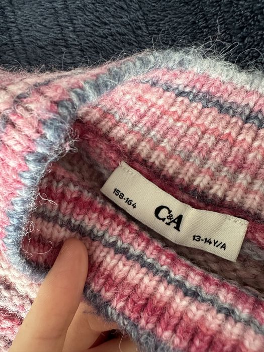 Продавам пакет дрехи за момиче 12–13 г. Възможен е разумен коментар.