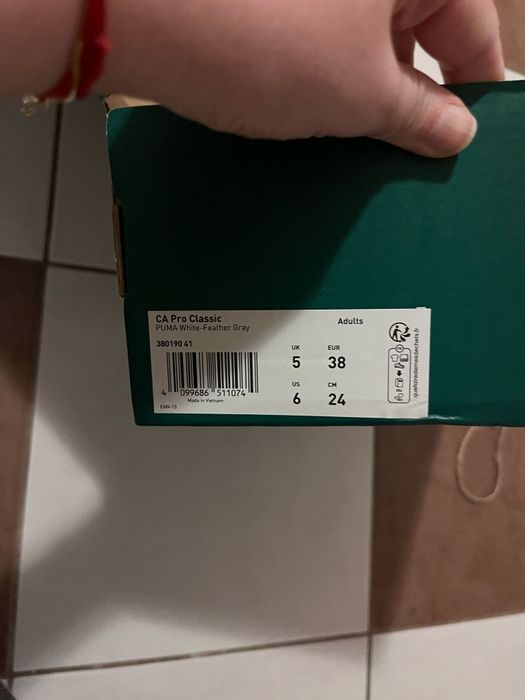 Adidași Puma albi