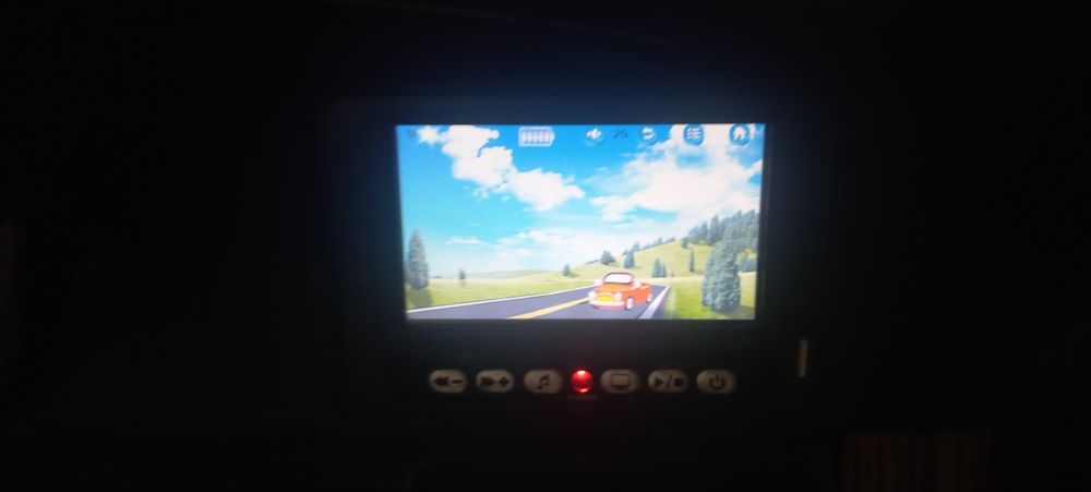 Продам машину детскую