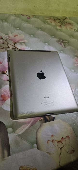 Ipad 2 16 GB  sotiladi
