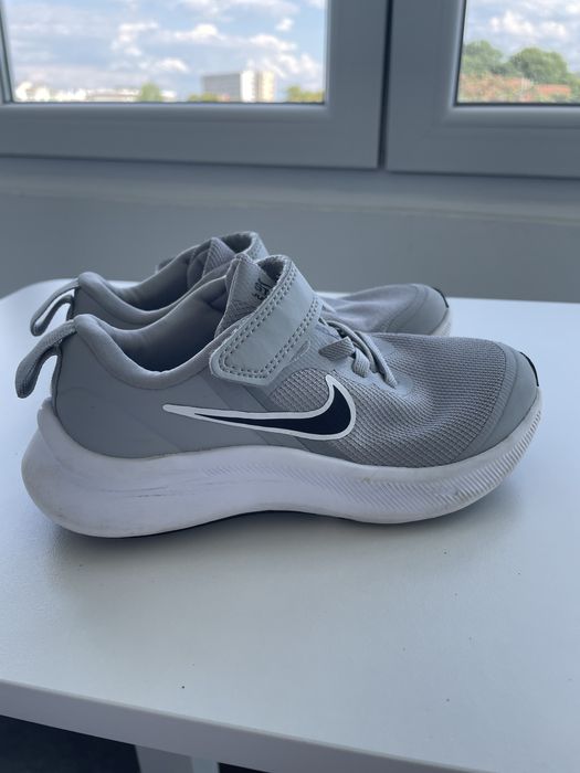 Маратонки nike 28 номер