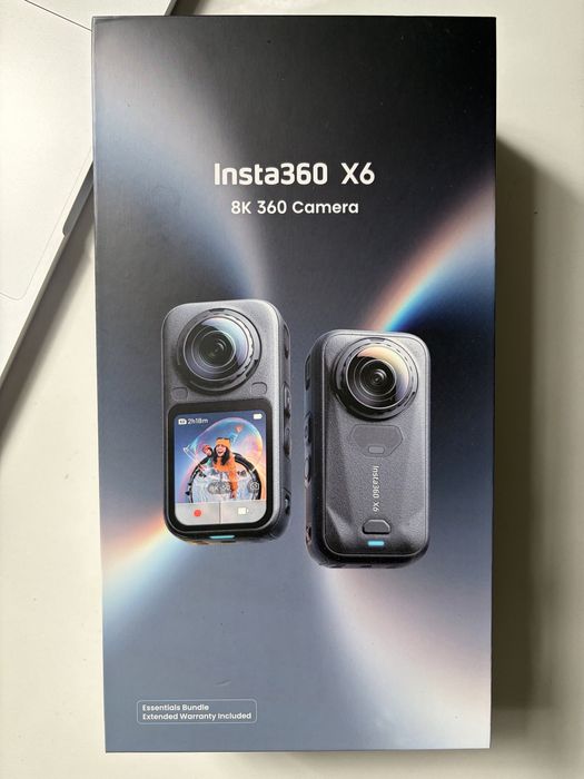Insta360 X6 Essentials Bundle + MicroSDXC 256GB V30