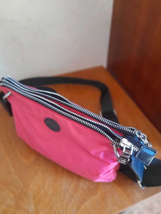 Дамска розова чанта през рамо Aita