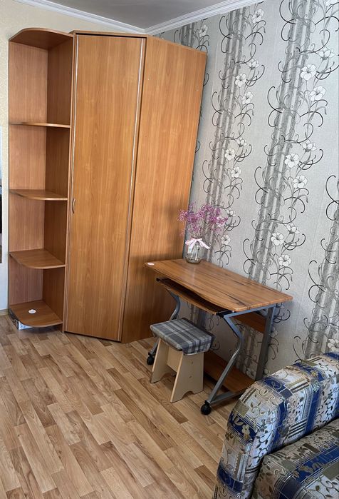 Девушка на подселение